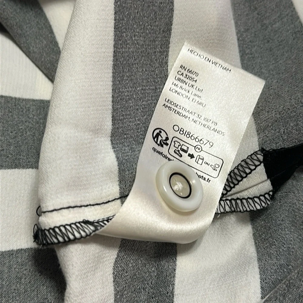 Anthropologie Maeve Batwing Button-Back Tee Top Black & White Striped Sz Small - Picture 9 of 9